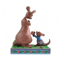 Disney Traditions - Roo Giving Kanga Flowers H: 15,5 cm.